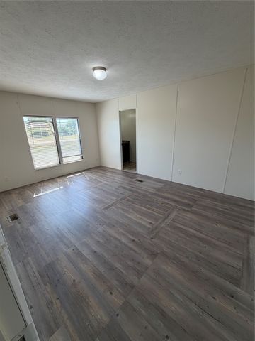 408 County Road 4415, Whitewright, TX 75491