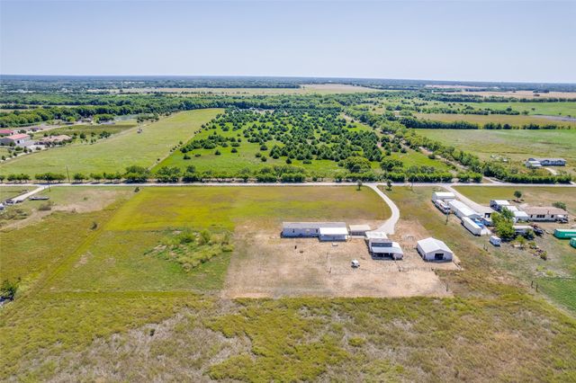 408 County Road 4415, Whitewright, TX 75491