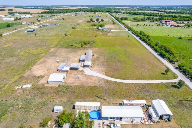 408 County Road 4415, Whitewright, TX 75491