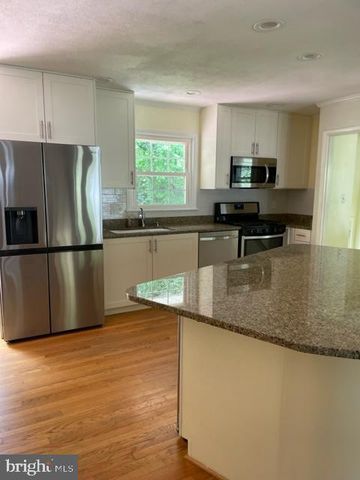 1107 WARE SW, Vienna, VA 22180