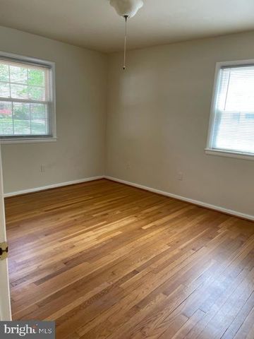 1107 WARE SW, Vienna, VA 22180