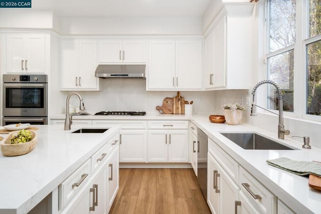 9321 Mediar Dr, San Ramon, CA 94582