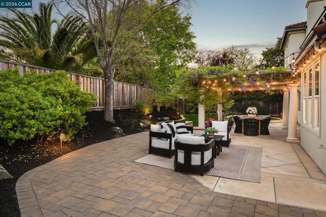 9321 Mediar Dr, San Ramon, CA 94582