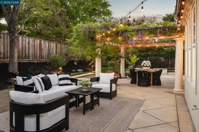 9321 Mediar Dr, San Ramon, CA 94582