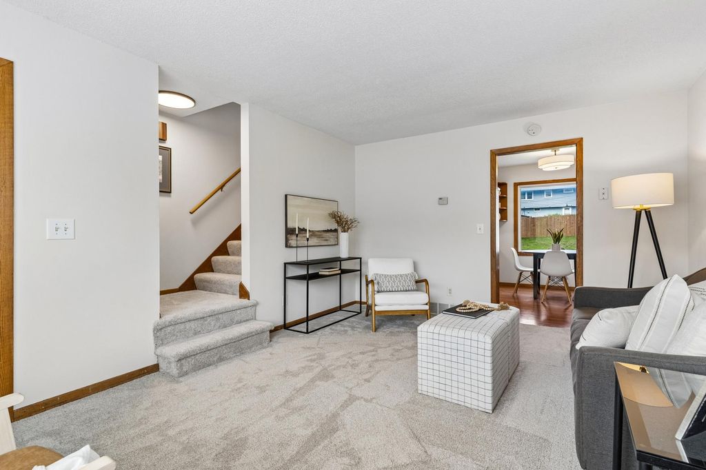 421/423 Nevada Avenue E, Saint Paul, MN 55101 — photo 3