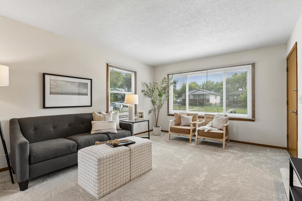 421/423 Nevada Avenue E, Saint Paul, MN 55101 — photo 5