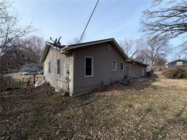 415 N 31st Street, Kansas City, KS 66102