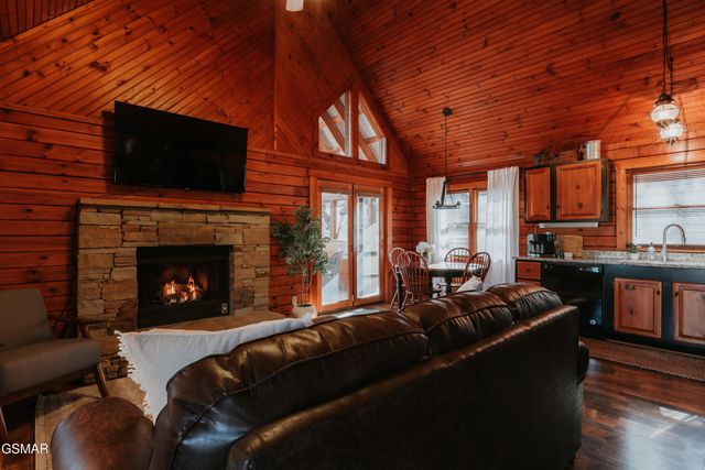 1522 Ridgecrest Drive, Sevierville, TN 37876