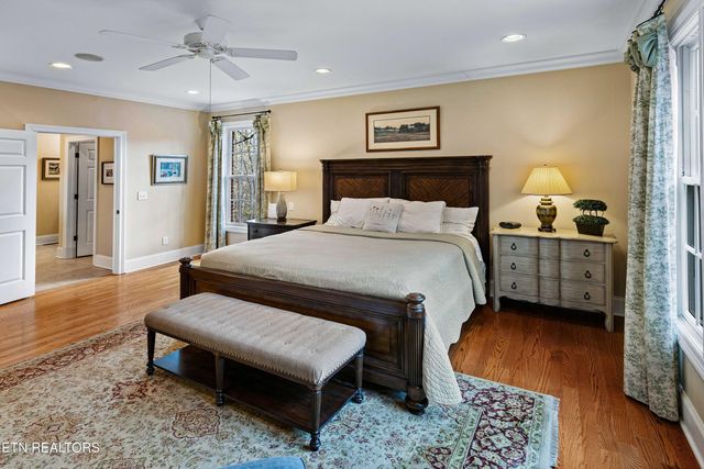 190 Lake Crest Drive, Lenoir City, TN 37772