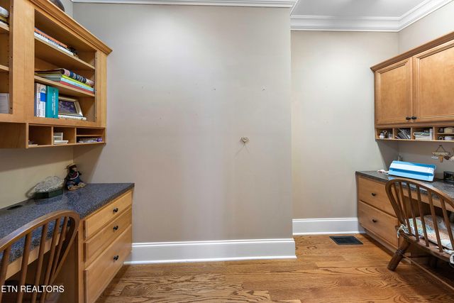 190 Lake Crest Drive, Lenoir City, TN 37772