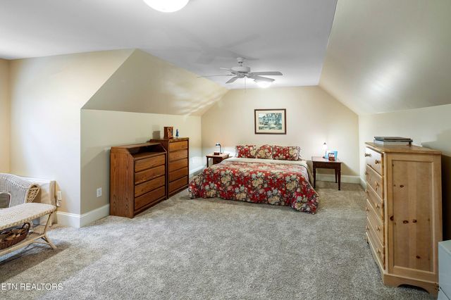 190 Lake Crest Drive, Lenoir City, TN 37772