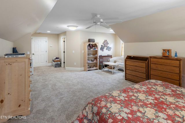 190 Lake Crest Drive, Lenoir City, TN 37772