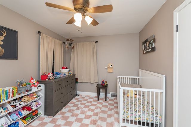 3724 E Wallings Road, Broadview Heights, OH 44147