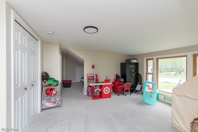 3724 E Wallings Road, Broadview Heights, OH 44147