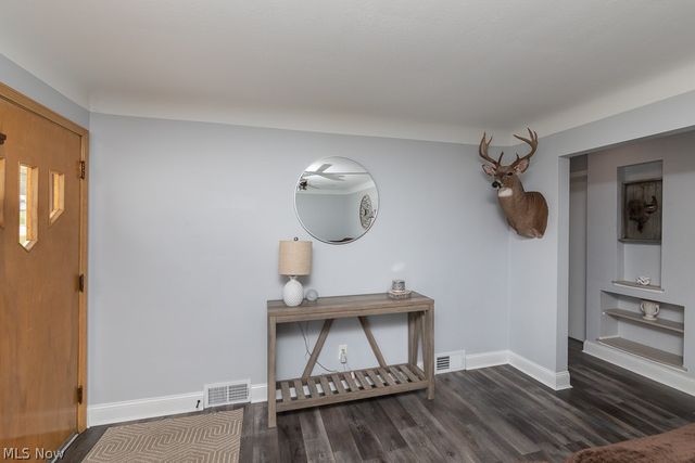 3724 E Wallings Road, Broadview Heights, OH 44147