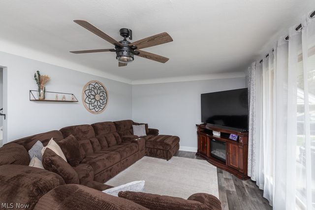 3724 E Wallings Road, Broadview Heights, OH 44147