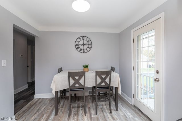 3724 E Wallings Road, Broadview Heights, OH 44147