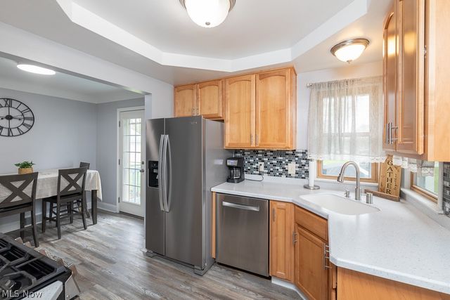 3724 E Wallings Road, Broadview Heights, OH 44147