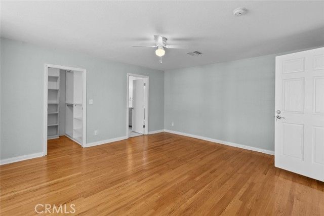 7135 Geyser Avenue, Reseda (los Angeles), CA 91335