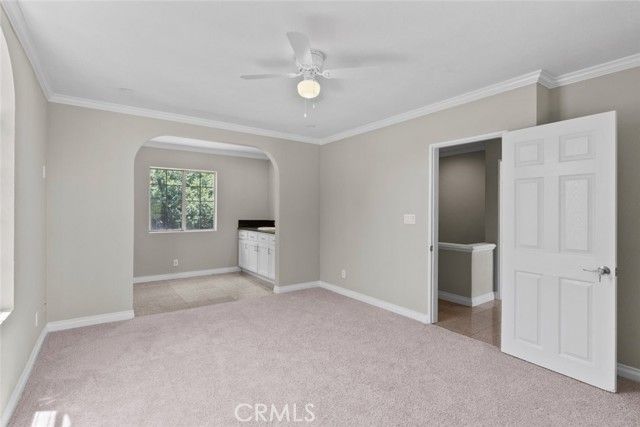 7135 Geyser Avenue, Reseda (los Angeles), CA 91335