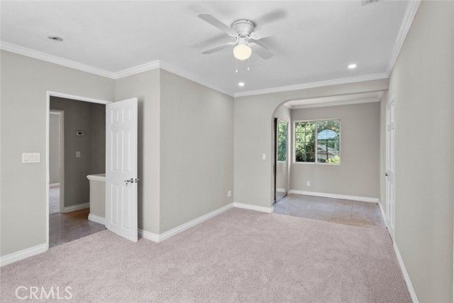 7135 Geyser Avenue, Reseda (los Angeles), CA 91335