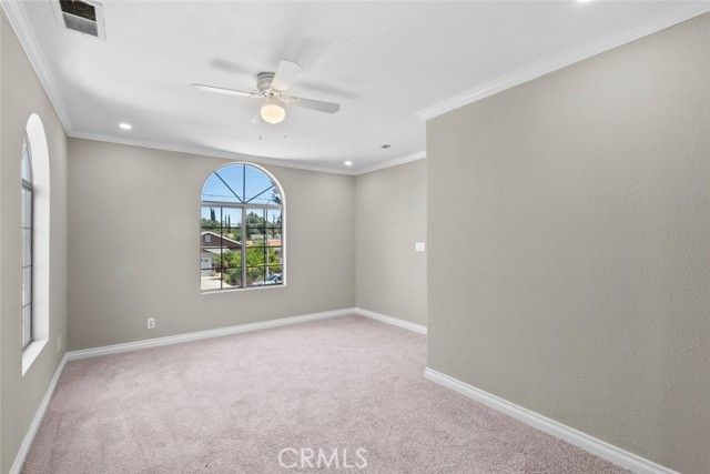 7135 Geyser Avenue, Reseda (los Angeles), CA 91335