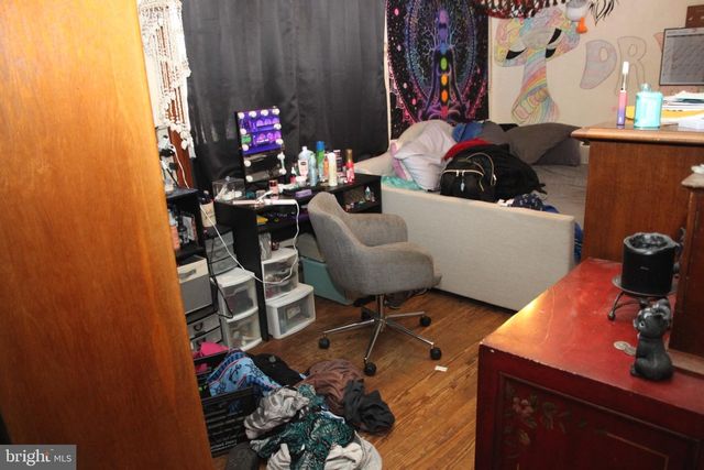 174 MCCOOLE AVE, Paw Paw, WV 25434