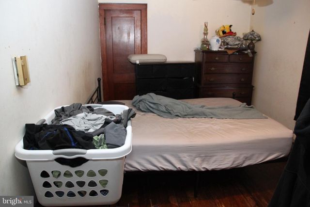 174 MCCOOLE AVE, Paw Paw, WV 25434