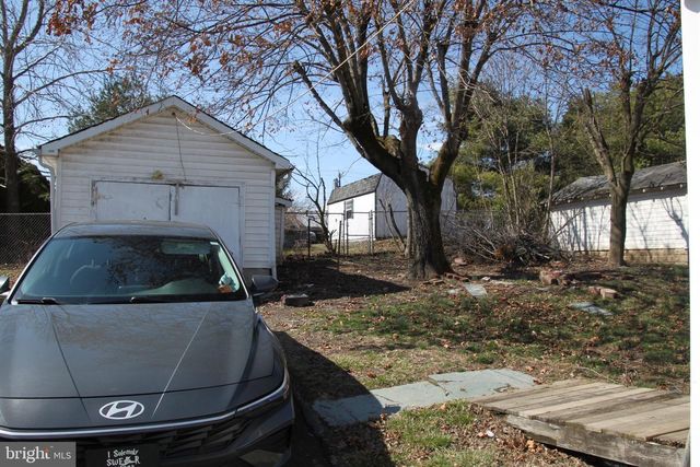 174 MCCOOLE AVE, Paw Paw, WV 25434