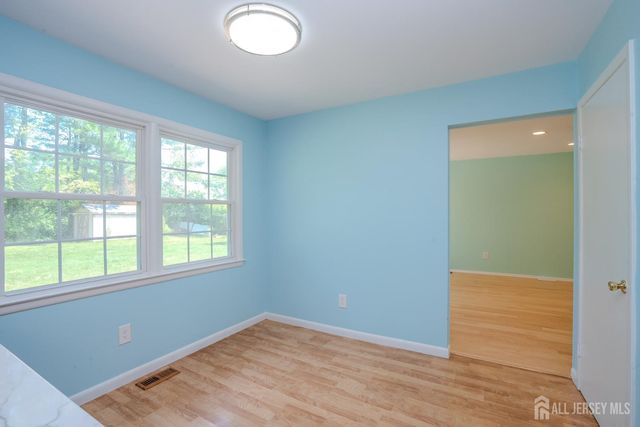 18 Parker Road, Plainsboro, NJ 08536
