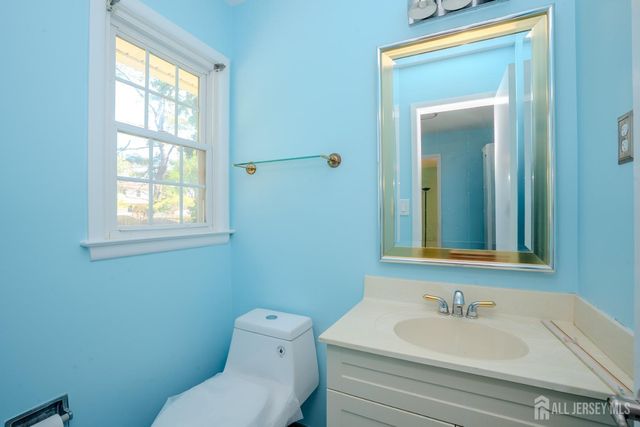 18 Parker Road, Plainsboro, NJ 08536