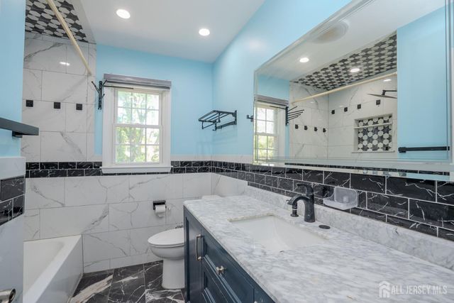 18 Parker Road, Plainsboro, NJ 08536