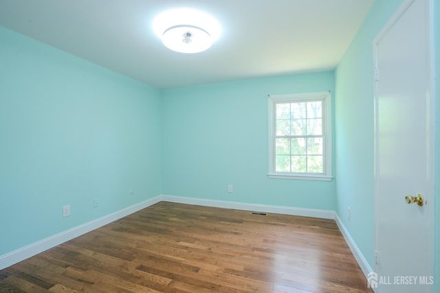 18 Parker Road, Plainsboro, NJ 08536