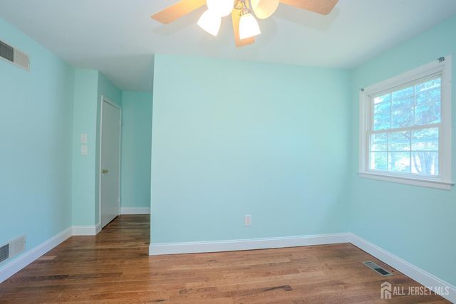 18 Parker Road, Plainsboro, NJ 08536