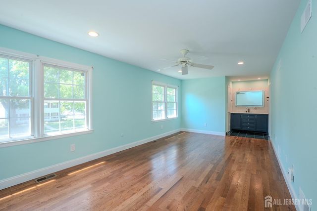 18 Parker Road, Plainsboro, NJ 08536