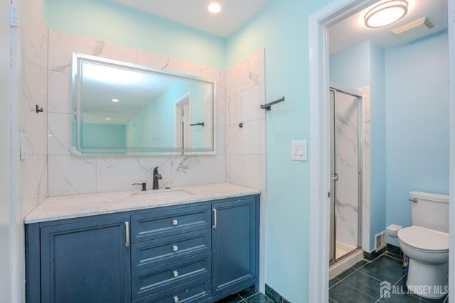 18 Parker Road, Plainsboro, NJ 08536