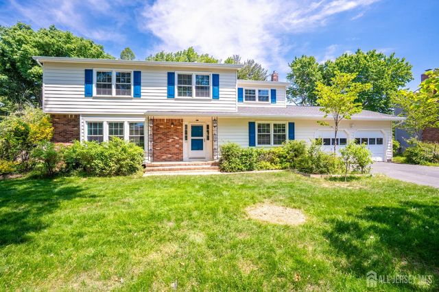 18 Parker Road, Plainsboro, NJ 08536