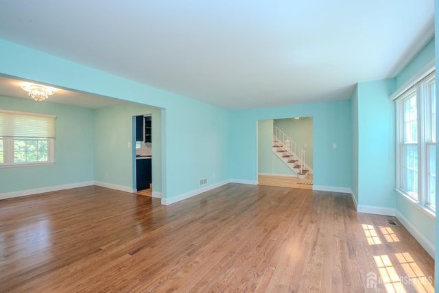 18 Parker Road, Plainsboro, NJ 08536
