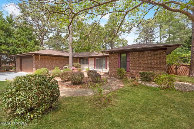 111 Somerset Lane, West End, NC 27376