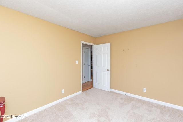 111 Somerset Lane, West End, NC 27376