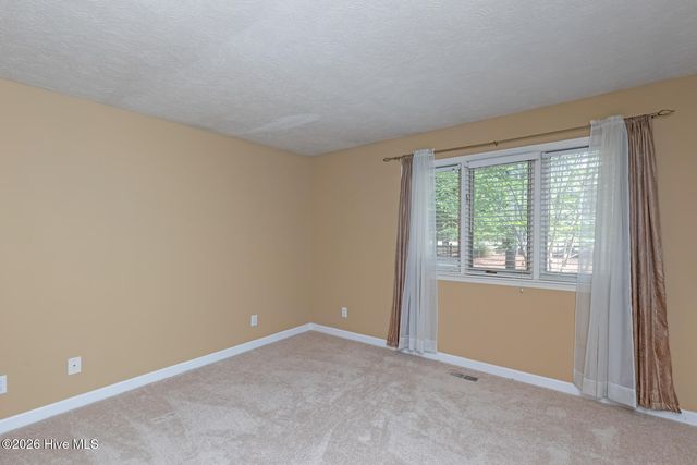 111 Somerset Lane, West End, NC 27376