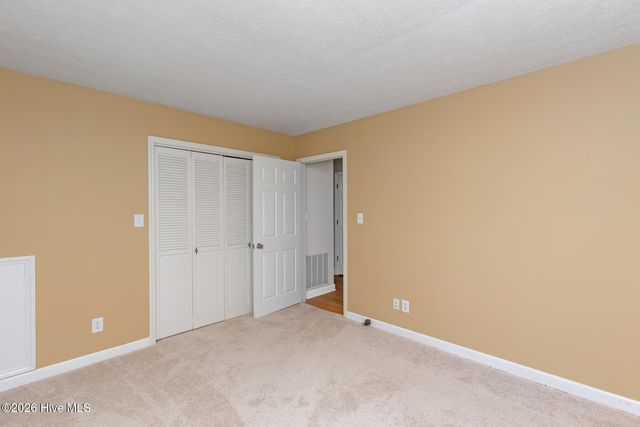 111 Somerset Lane, West End, NC 27376