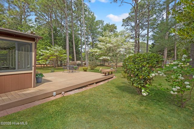 111 Somerset Lane, West End, NC 27376