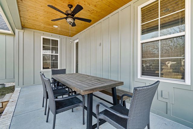 622 River Watch Way, Winchester, TN 37398