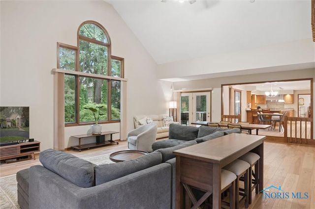 4816 Sunwood Drive, Toledo, OH 43623