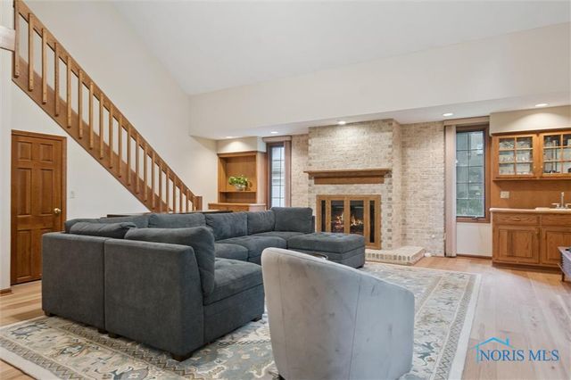 4816 Sunwood Drive, Toledo, OH 43623