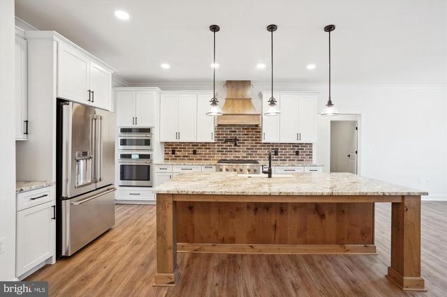 TOLER DR, Nokesville, VA 20181