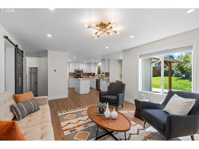 17369 WAKE ROBIN Cir, Oregon City, OR 97045