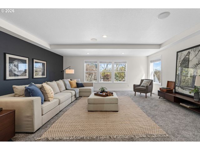 17369 WAKE ROBIN Cir, Oregon City, OR 97045