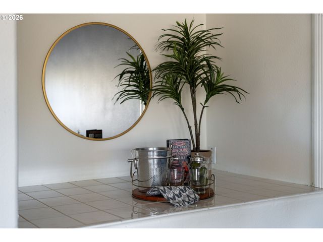 17369 WAKE ROBIN Cir, Oregon City, OR 97045